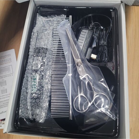 oneisall Professional Pet electric‎ clipper NIB - Picture 2 of 2